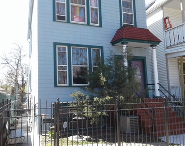 3018 North Hoyne Avenue - Photo Thumbnail 18