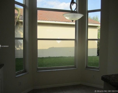 5869 Nw 120th Ave - Photo Thumbnail 8