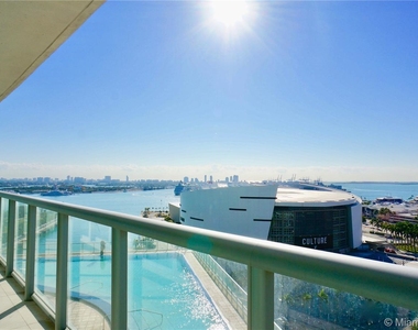 888 Biscayne Blvd - Photo Thumbnail 0