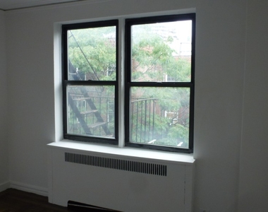 315 West 21st Street - Photo Thumbnail 7