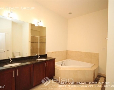 4651 N Greenview Apt 203 - Photo Thumbnail 16