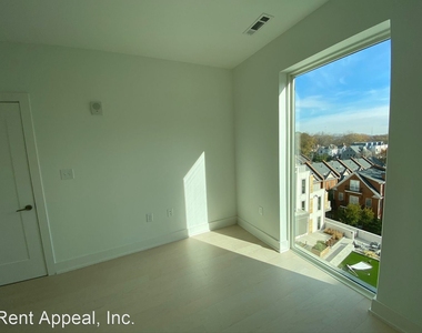 775 Juniper St Ne Unit 608 - Photo Thumbnail 12