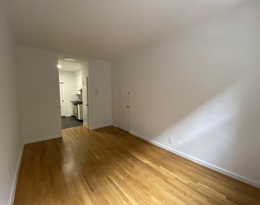 502 East 88 - Photo Thumbnail 2