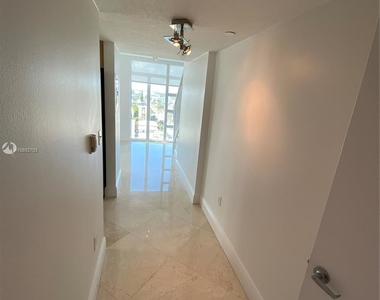 7600 Collins Ave - Photo Thumbnail 15