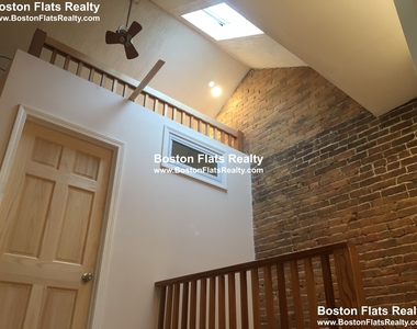 206 Northampton St. - Photo Thumbnail 2