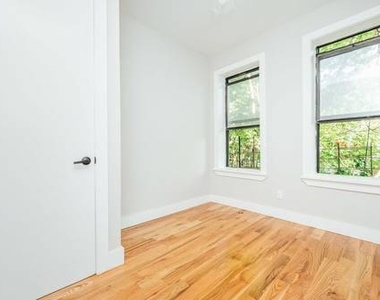 566 Maple Street - Photo Thumbnail 7