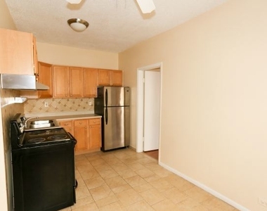 4520 Clarendon - Photo Thumbnail 5