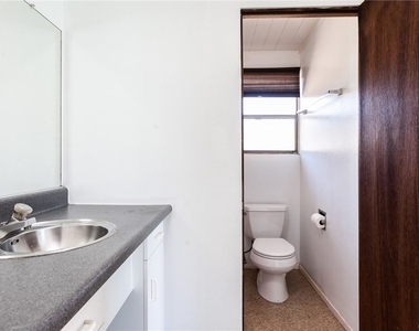 533 E Glendale Avenue - Photo Thumbnail 17