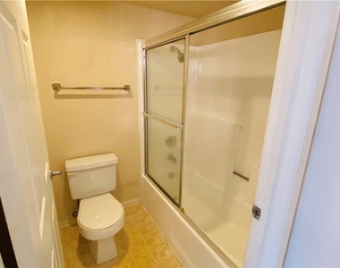 5530 Owensmouth Avenue - Photo Thumbnail 14