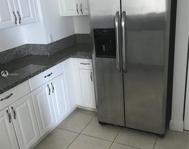 1155 Brickell Bay Dr Apt 1204 - Photo Thumbnail 5