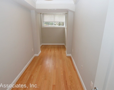 1810 Vermont Avenue Nw - Photo Thumbnail 3