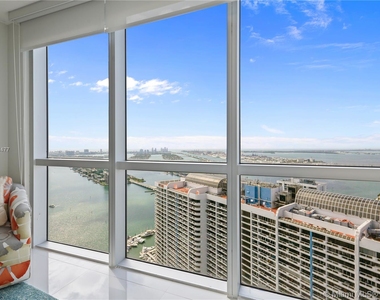 1750 N Bayshore Dr - Photo Thumbnail 20