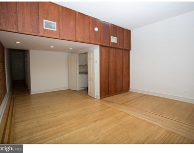 510 Spruce Street - Photo Thumbnail 2