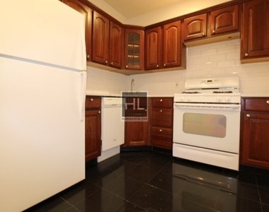 131 Joralemon Street - Photo Thumbnail 4