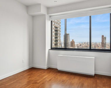407 Park Avenue South - Photo Thumbnail 3