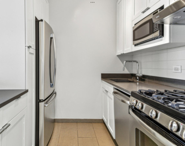 407 Park Avenue South - Photo Thumbnail 1