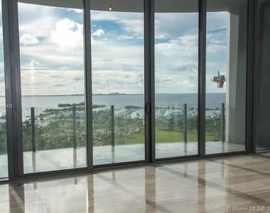 2821 S Bayshore Dr - Photo Thumbnail 13