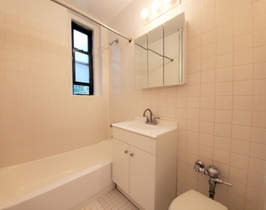 25-21 31st Ave - Photo Thumbnail 5