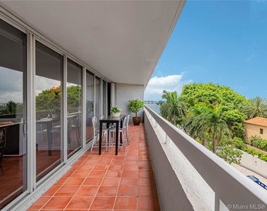 1627 Brickell Ave - Photo Thumbnail 27