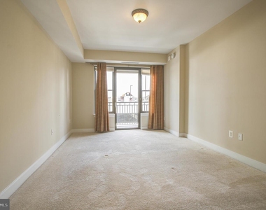 7710 Woodmont Ave #513 - Photo Thumbnail 14