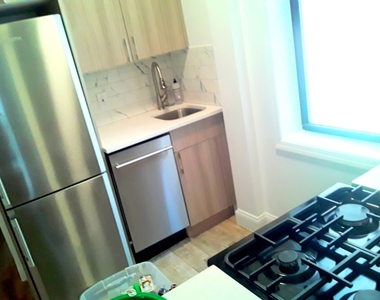 228 East 36th Street - Photo Thumbnail 5