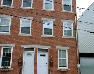 1107 N Lee Street - Photo Thumbnail 0