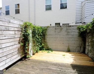 1107 N Lee Street - Photo Thumbnail 13