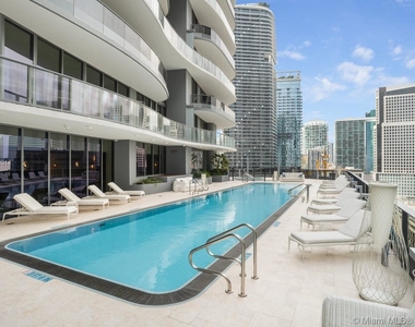 1000 Brickell Plaza - Photo Thumbnail 34