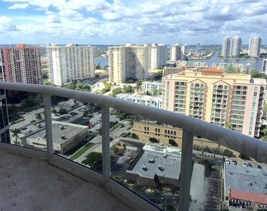 17555 Collins Ave - Photo Thumbnail 14