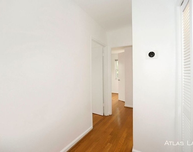 526 Kenyon St Nw - Photo Thumbnail 11