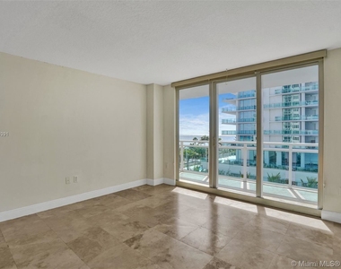 6917 Collins Ave - Photo Thumbnail 11