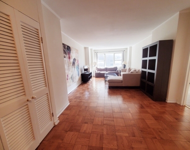 159 West 53rd Street - Photo Thumbnail 4