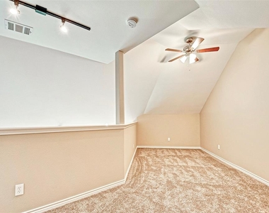 4144 Greystone Way - Photo Thumbnail 13