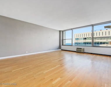 3600 North Lake Shore Drive - Photo Thumbnail 1