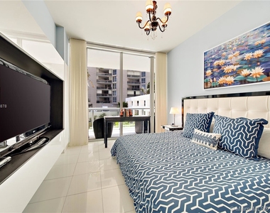 6799 Collins Ave - Photo Thumbnail 8