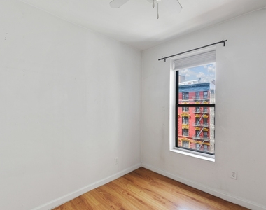 124 Mott Street - Photo Thumbnail 3