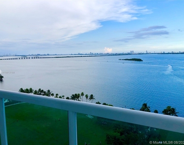 1800 N Bayshore Dr - Photo Thumbnail 1