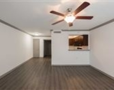 4600 Beechnut St - Photo Thumbnail 1