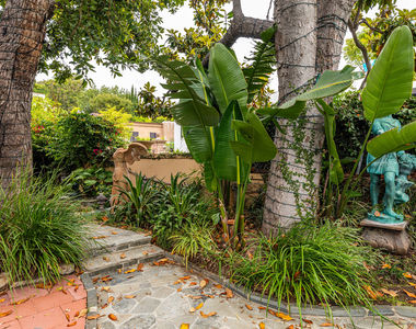 9329 Doheny Rd - Photo Thumbnail 4