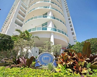 1800 N Bayshore Dr - Photo Thumbnail 8