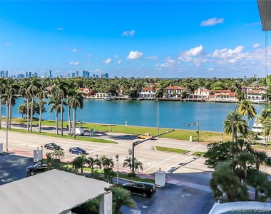 5401 Collins Ave - Photo Thumbnail 23