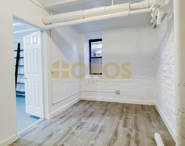 217 East 10th Street - Photo Thumbnail 5