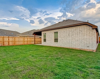 2303 Green Kale Dr - Photo Thumbnail 41