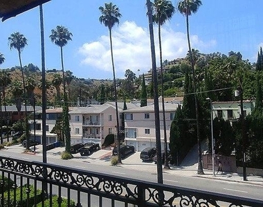 7616 Hollywood Boulevard - Photo Thumbnail 0