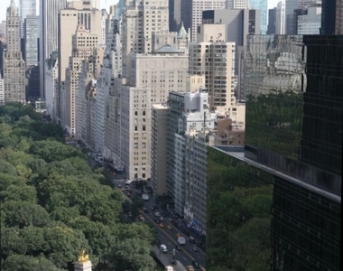 West 60th Street - Photo Thumbnail 8