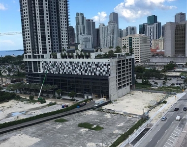 800 N Miami Ave - Photo Thumbnail 1