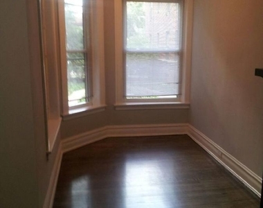 1445 W Balmoral - Photo Thumbnail 3