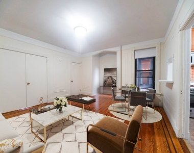 414 East 89th Street - Photo Thumbnail 2