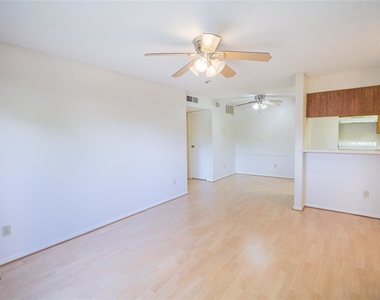 2120 El Paseo Street - Photo Thumbnail 2