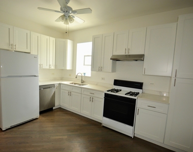 3414 North Damen Avenue - Photo Thumbnail 4